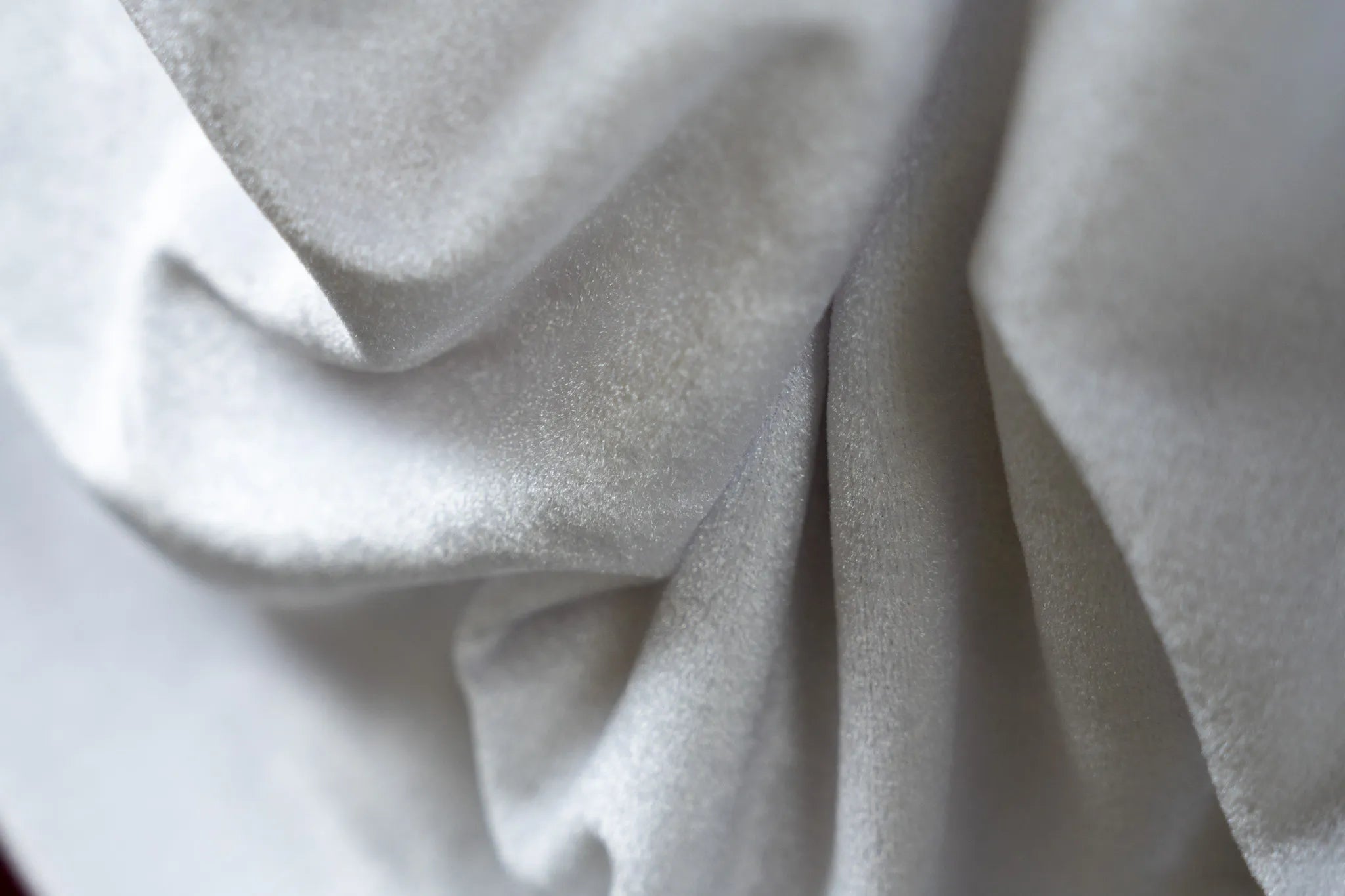Backdrop Curtain – 3.15m x 4.25m White Velvet 300gsm
