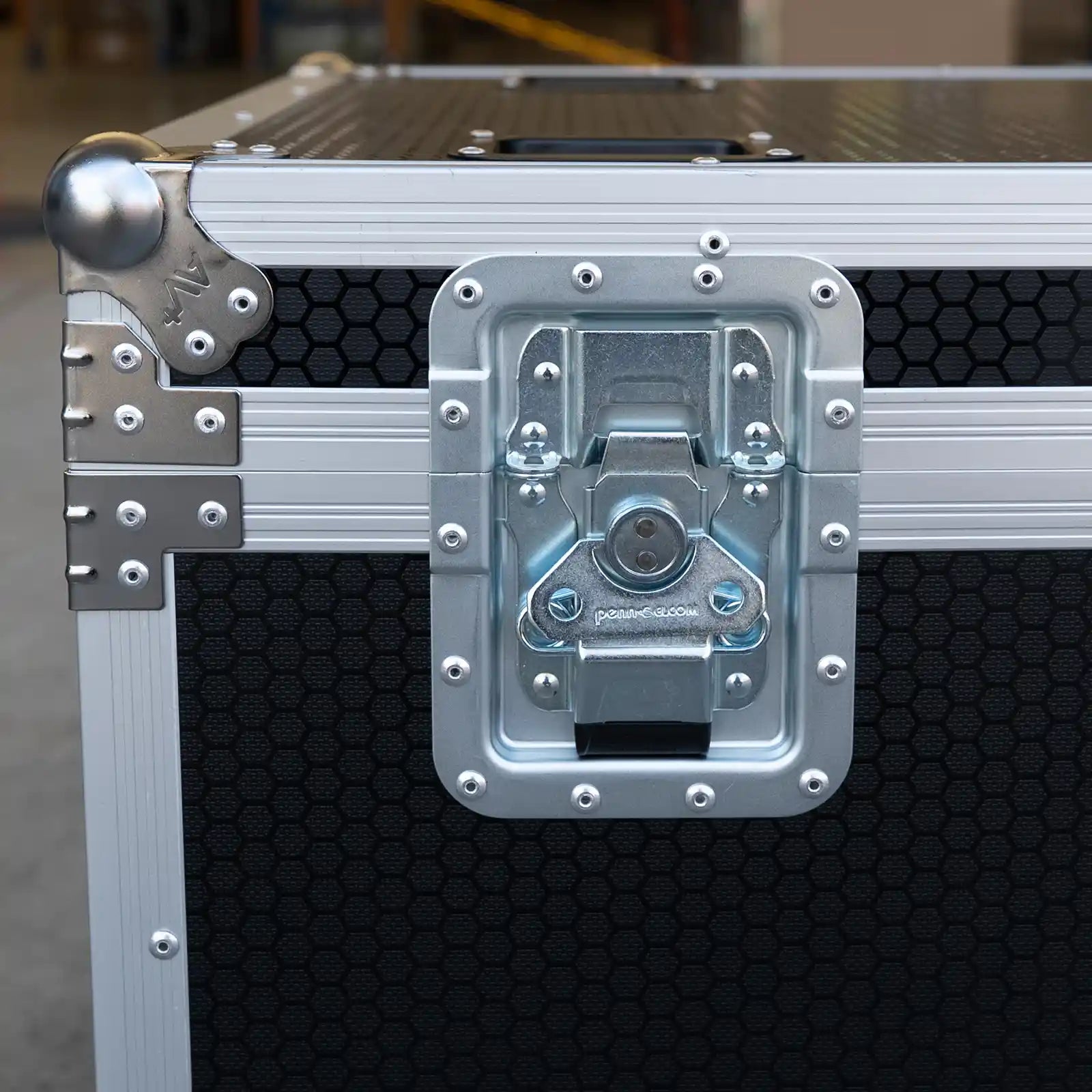 Large & Short, Pro Cable Packer Road Case