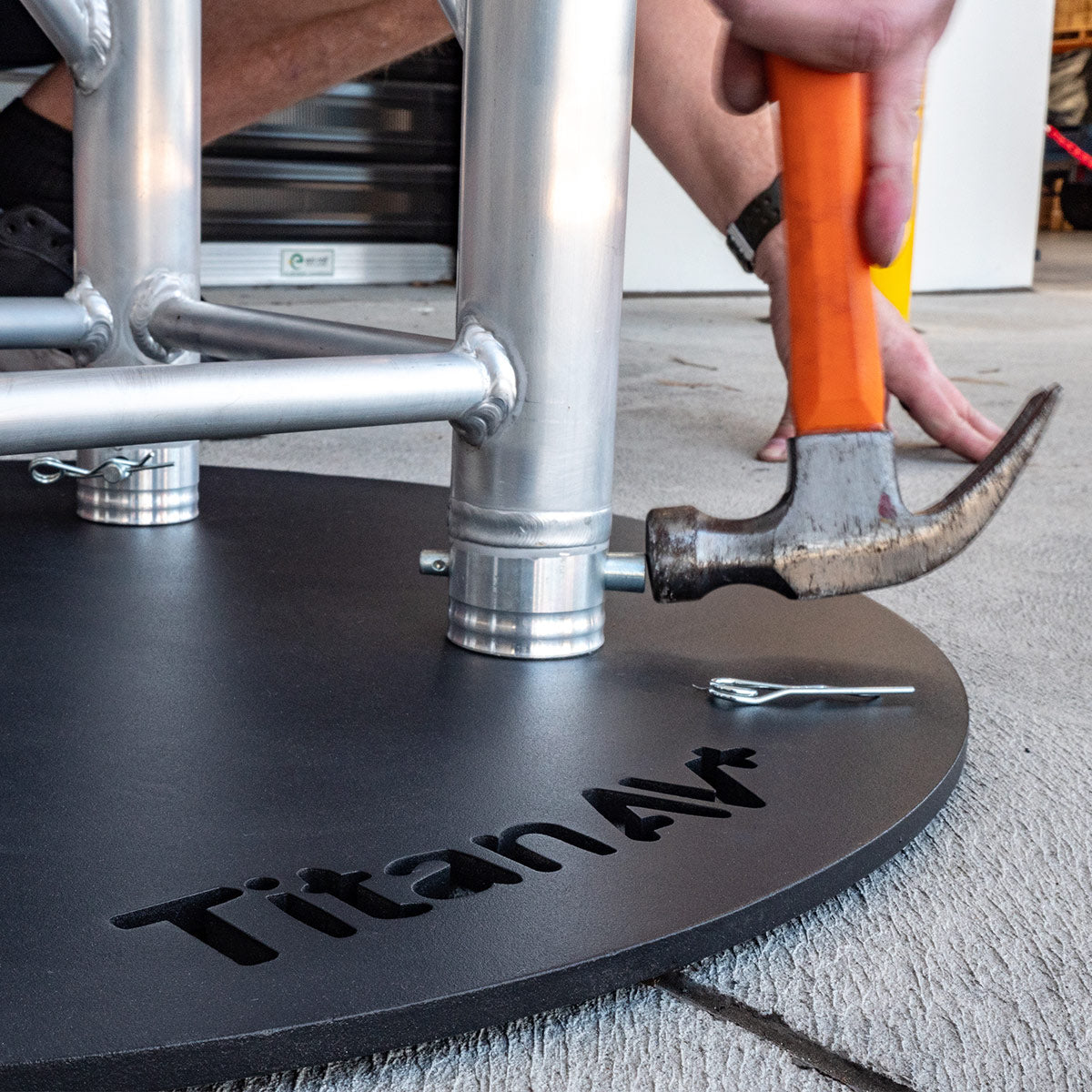 600 Steel Base Plate - 290 Truss, Black