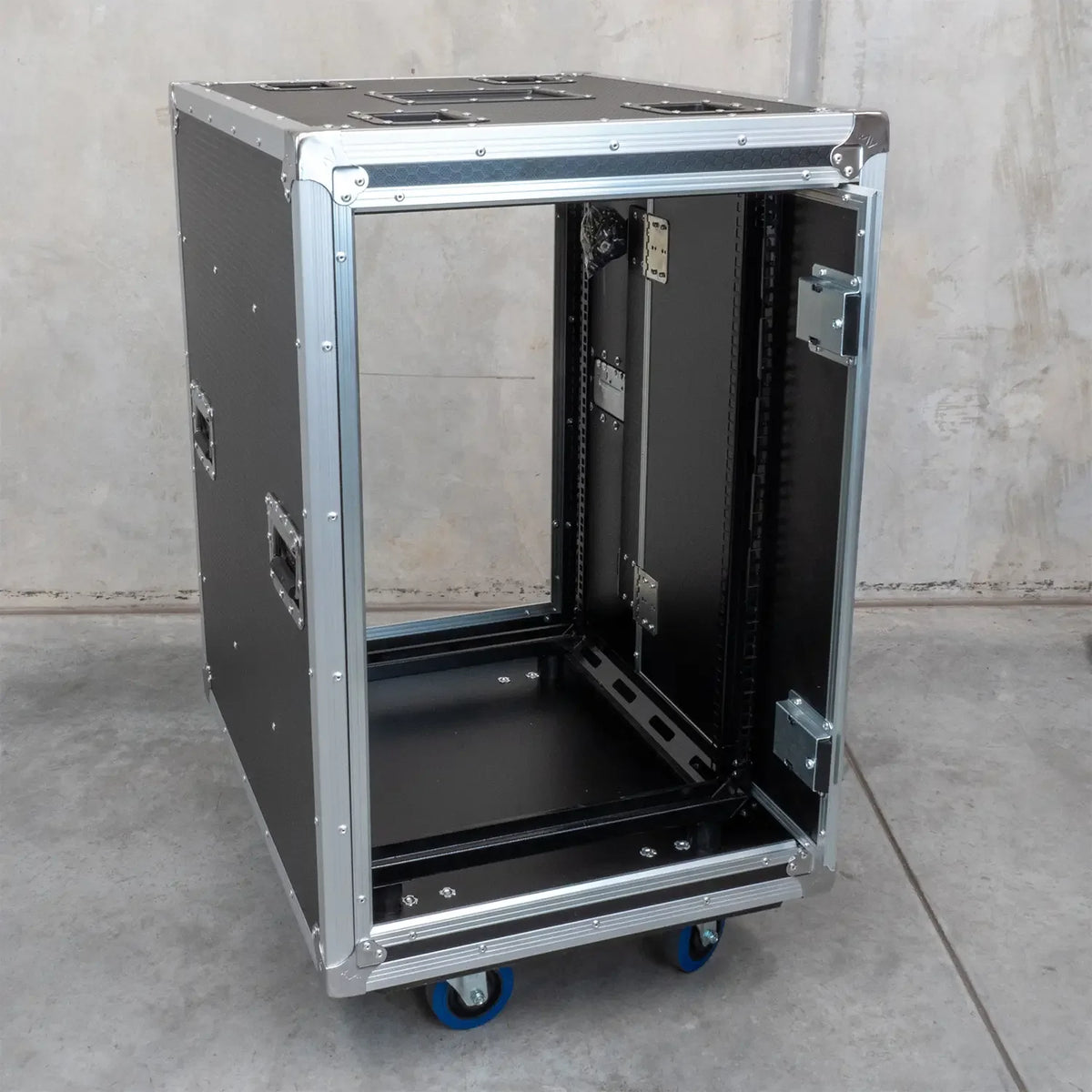 16RU Rack Cases | Workstations, Shock Mounts & More – Titan AV