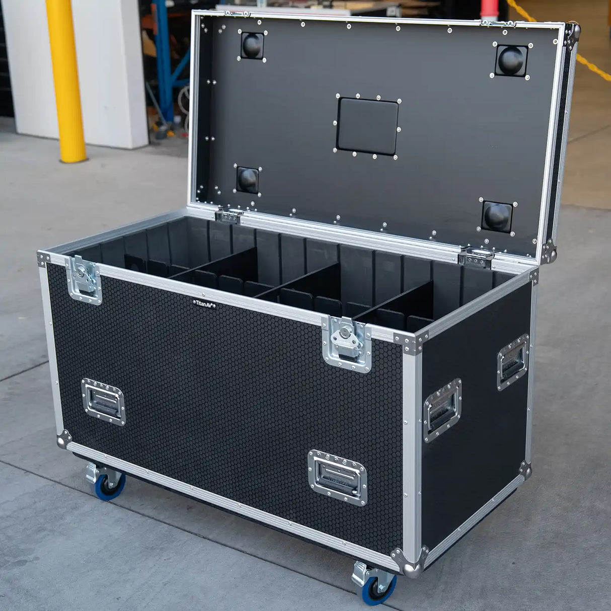 Large & Tall Cable Packer with Adjustable Dividers & Removable Tray – Pro Case