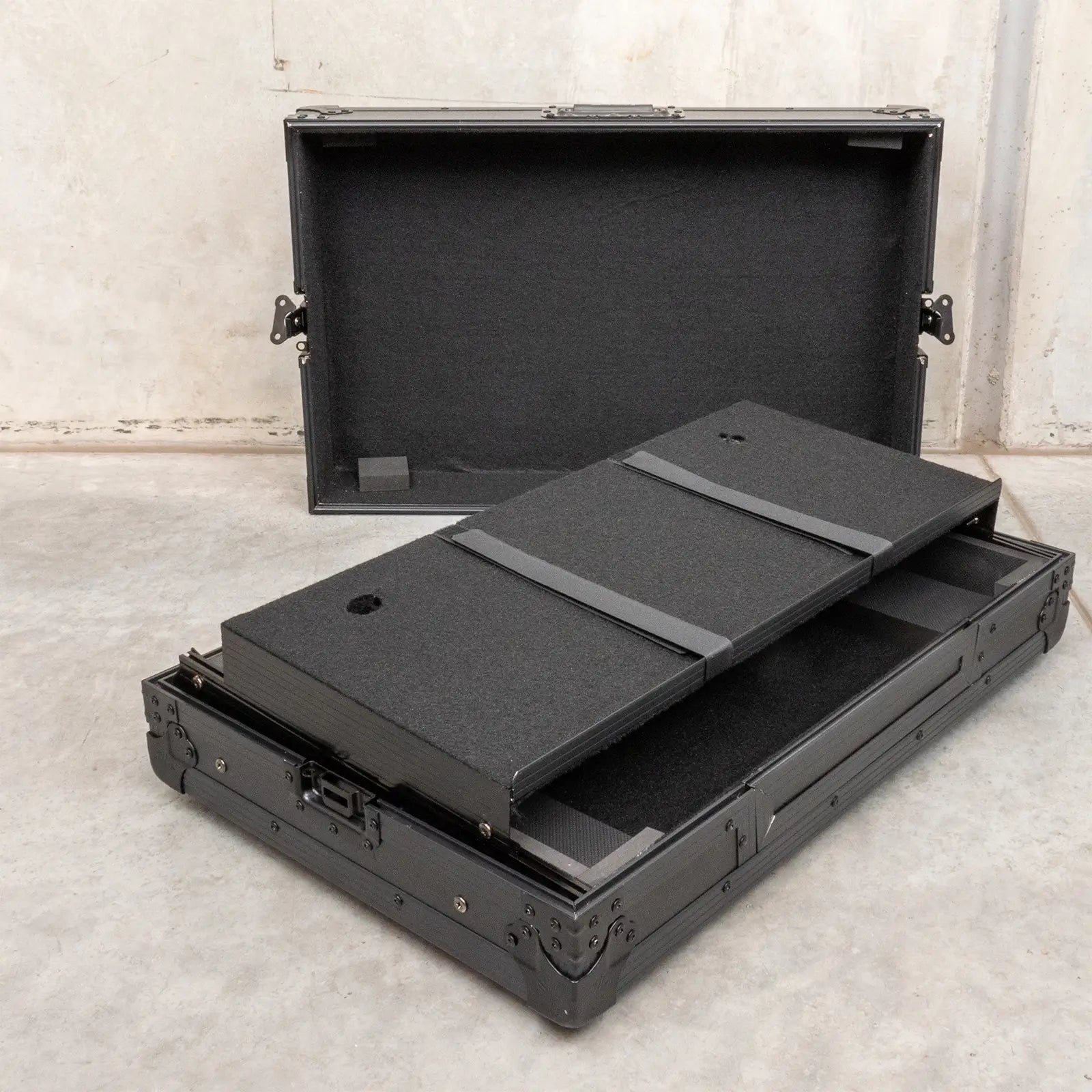 DDJ 800 Case