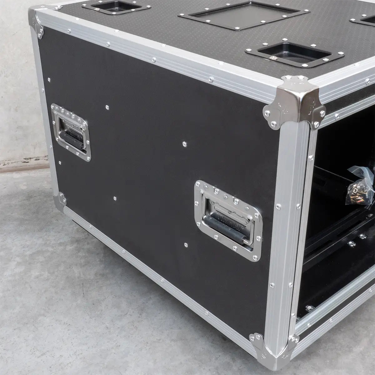 19" 8RU Slam Rack Road Case on Castors, Pro Series