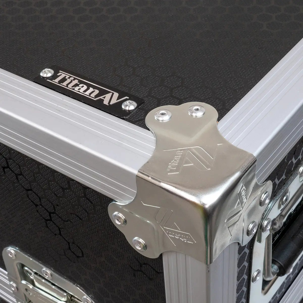 Road Case Corner on Behringer Wing Case
