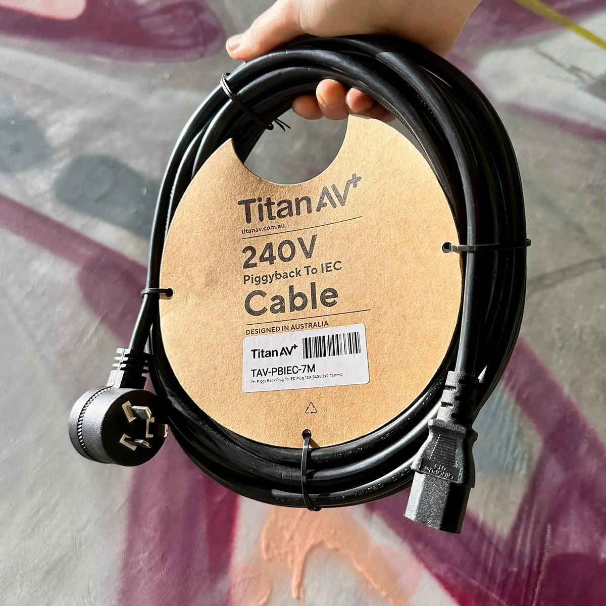 7m IEC power cable with piggy back plug, black kettle lead, professional theatre and large venue standard
