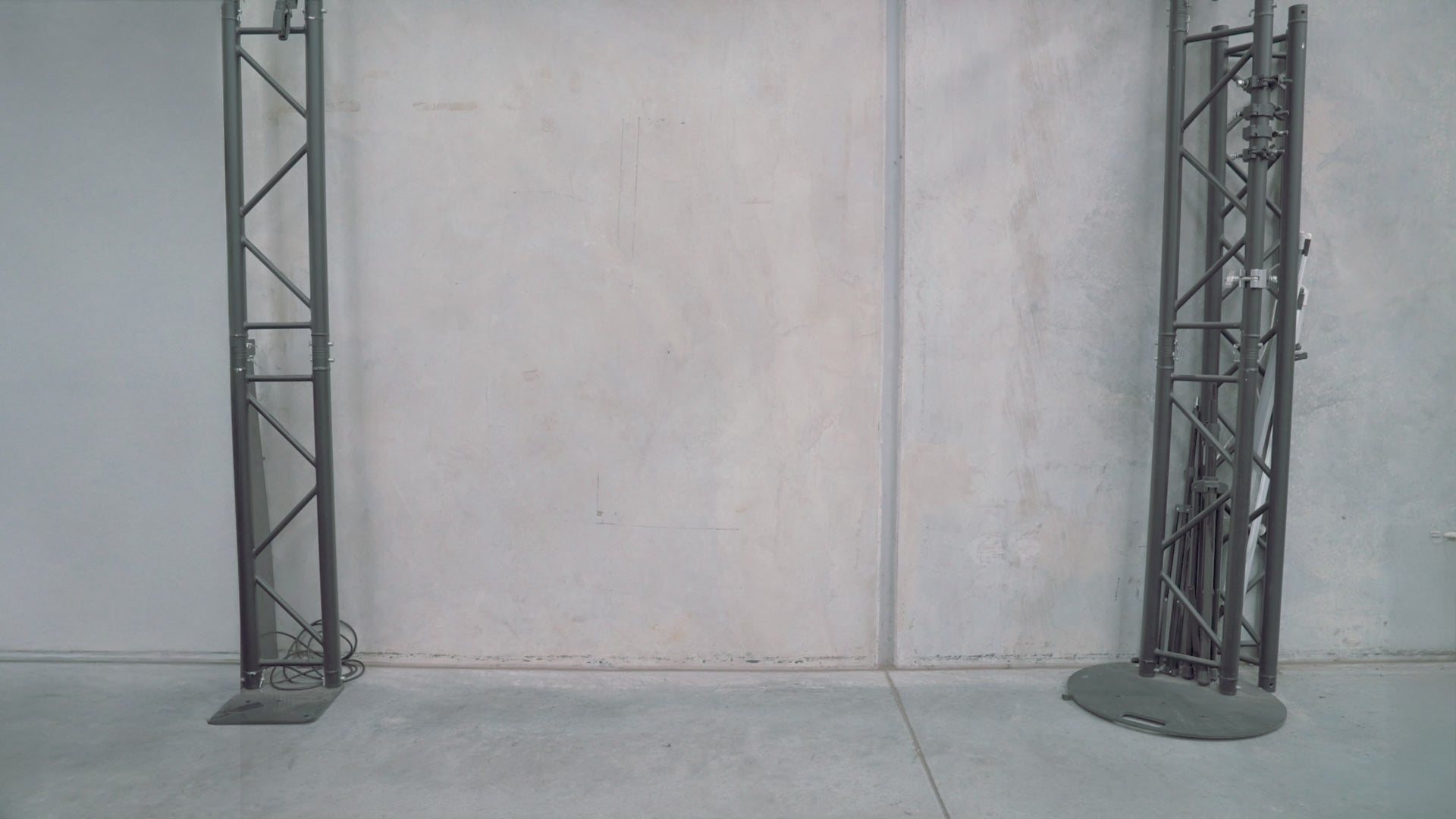 Workstation On Wheels with 4 Drawers, Top Storage & Table